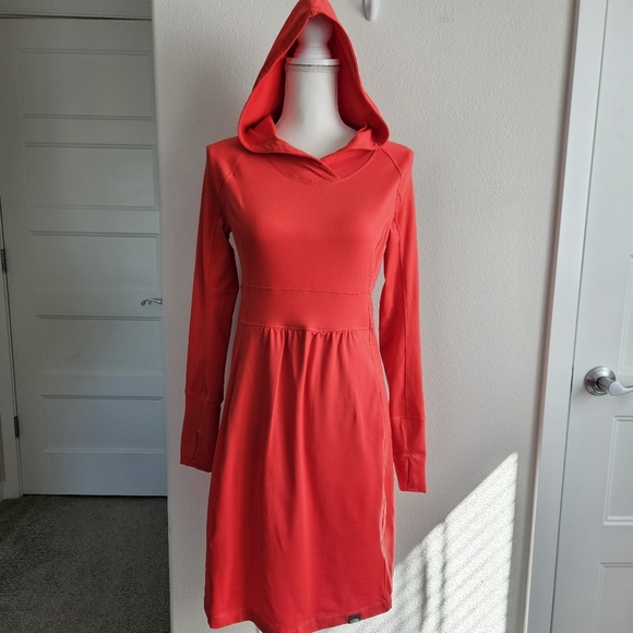 The North Face Flash Dry Red Hooded‎ Long Sleeve Dress, Size Small - Picture 1 of 10